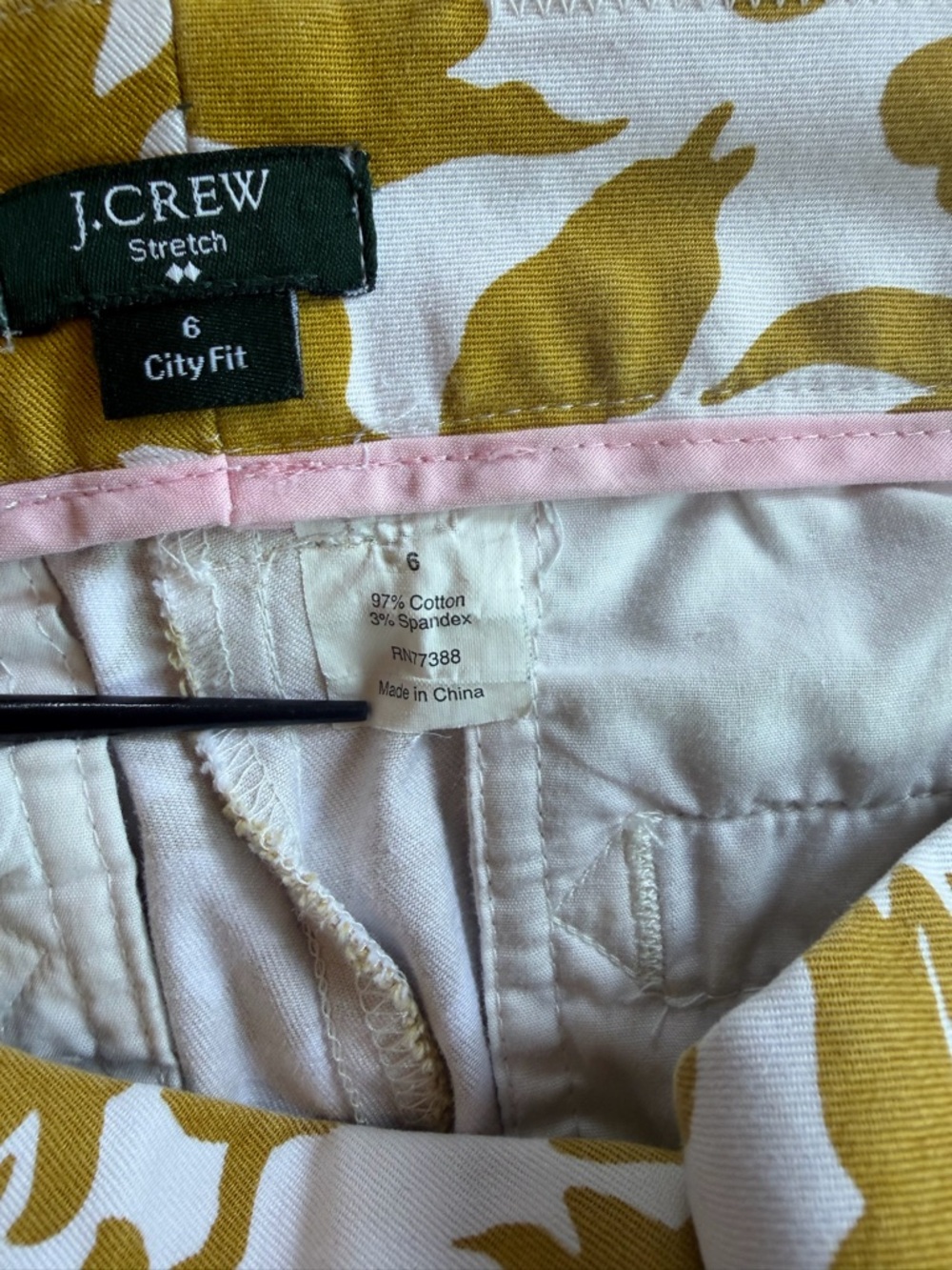 J. Crew City Fit Cropped Pants Womens Size 6 Floral Yellow Cotton Blend - Picture 3 of 9